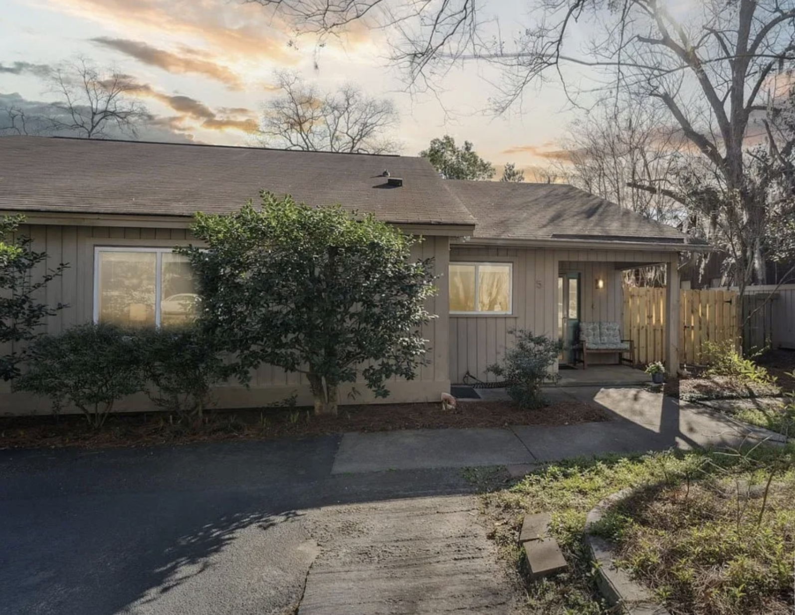 5 Bent Oaks Court
